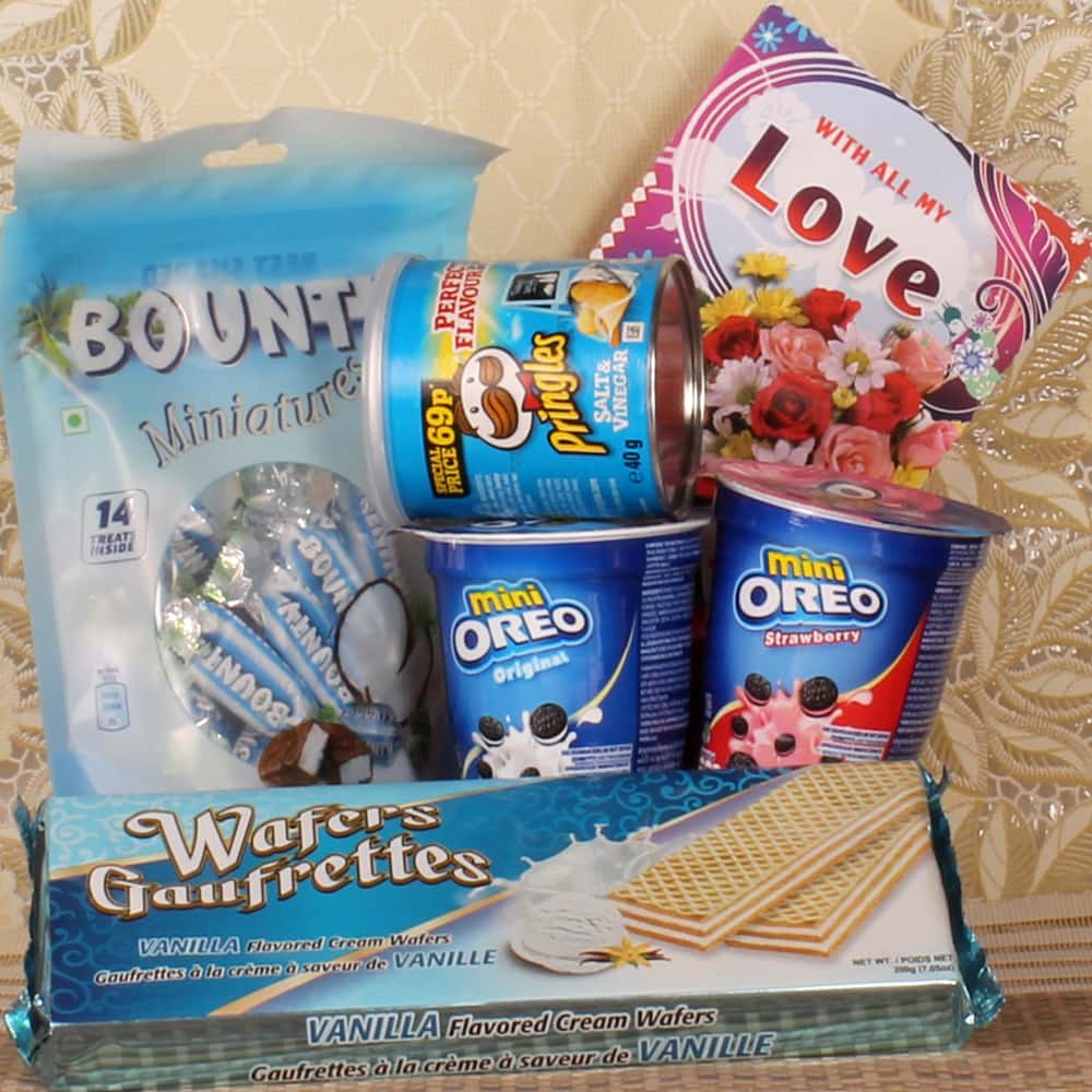 Valentines Love Gift Combo of Chocolates and Chips