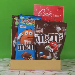 Love M&M Chocolate Hamper